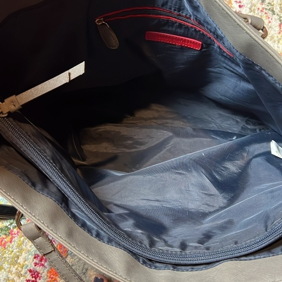 Tommy Hilfiger ShoulderTote Purse - Picture 7 of 9